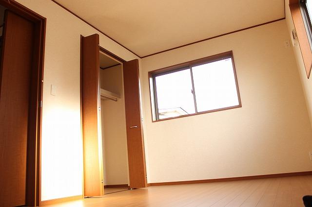 Non-living room. Indoor (10 May 2013) Shooting