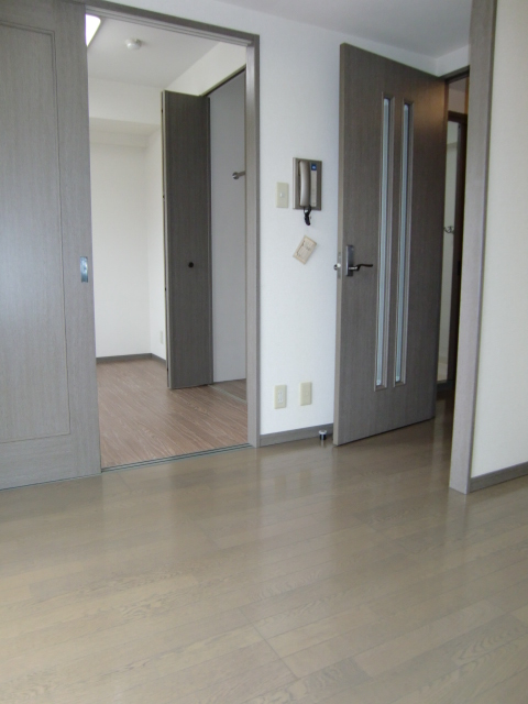 Living and room. It will be in a room photo of the same type by the room.