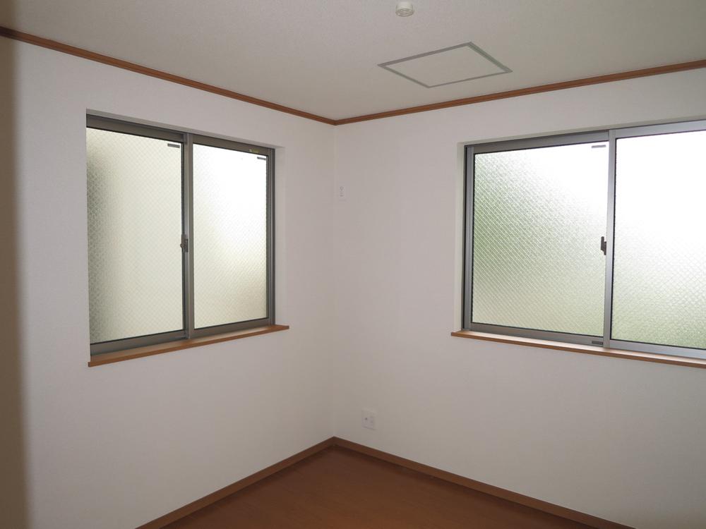 Non-living room. Indoor (10 May 2013) Shooting