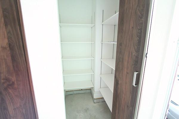 Receipt. B Building shoes cloak (November 30, 2013) Shooting