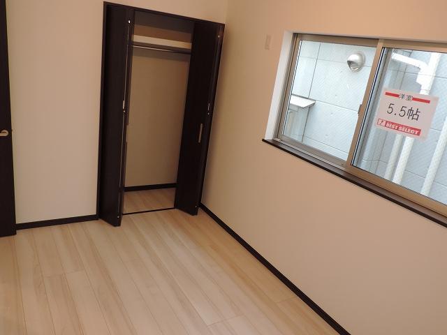 Non-living room. Indoor (11 May 2013) Shooting