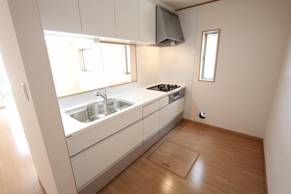 Kitchen. Indoor (July 14, 2013) Shooting Building 2