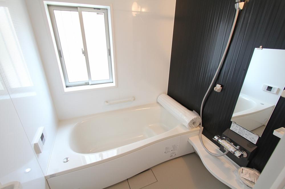 Bathroom. Indoor (July 14, 2013) Shooting