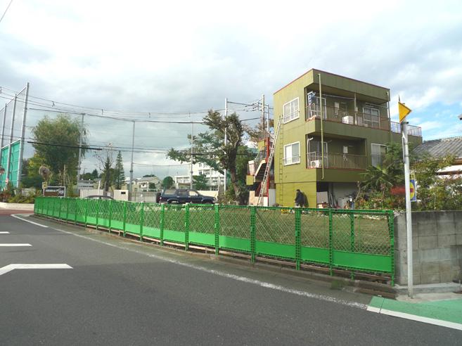 Local photos, including front road. Selling local photo (before construction)