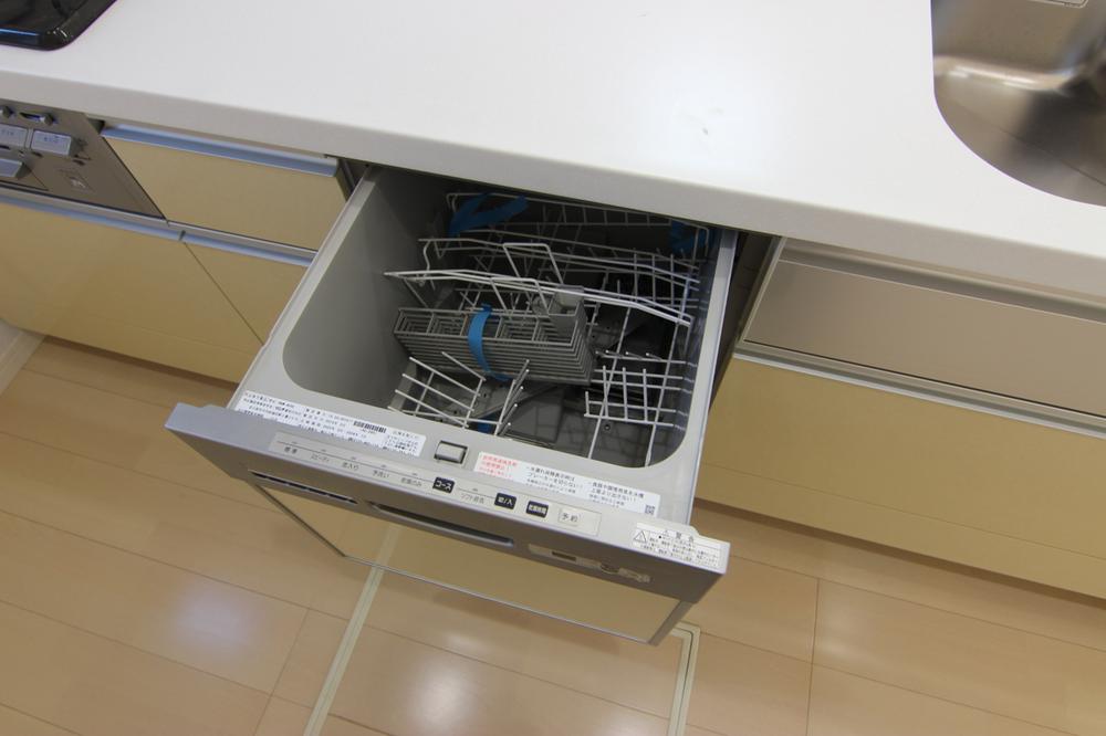 Kitchen. * Same specifications