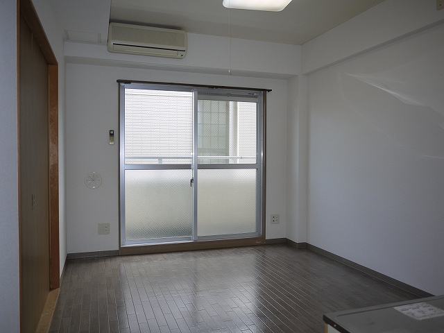 Living and room. White room with cleanliness