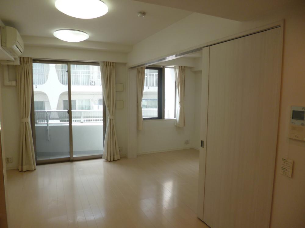 Living. Indoor (10 May 2013) Shooting