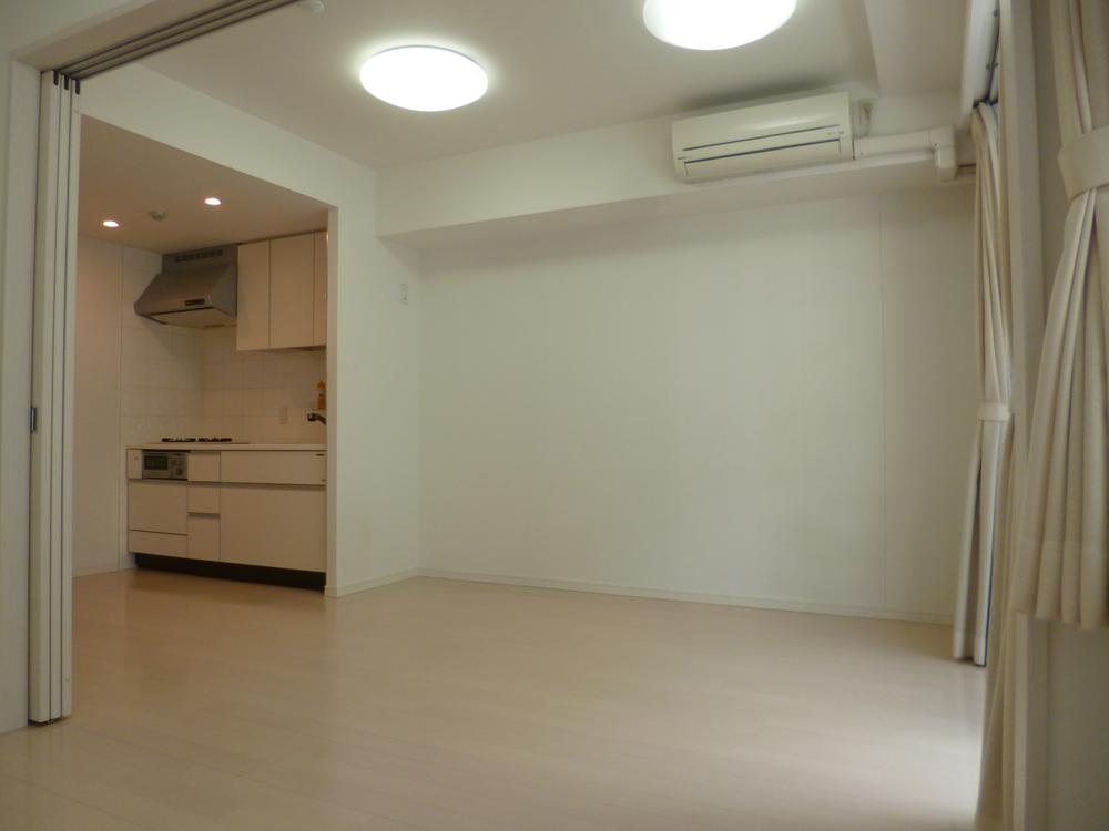 Living. Indoor (10 May 2013) Shooting