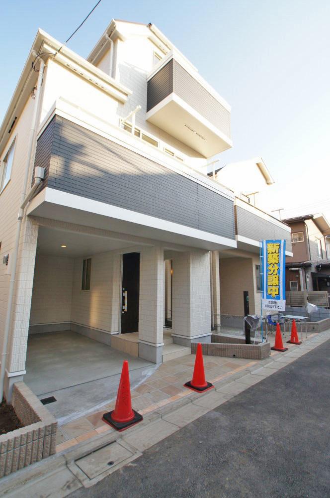 Local appearance photo. Newly built single-family Nerima Sekimachihigashi 2-chome. It will be all two buildings of condominiums. So it was completed, You can preview any time. Flat 35 target properties. design ・ Will be the construction house performance evaluation report acquired properties.