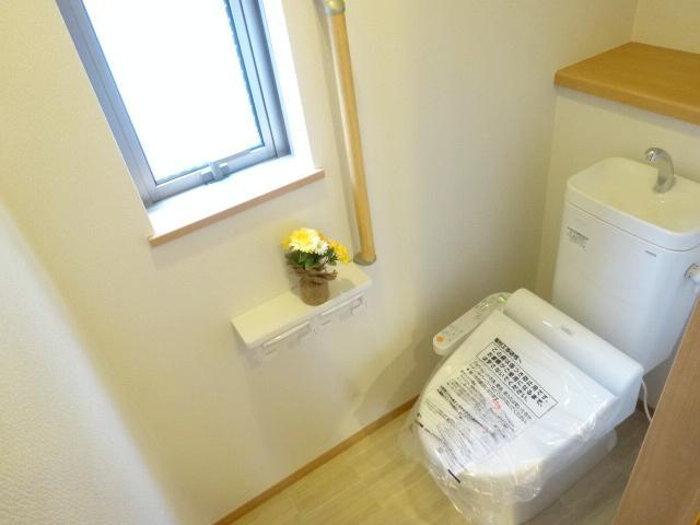 Toilet. 1F toilet (November 2013) Shooting