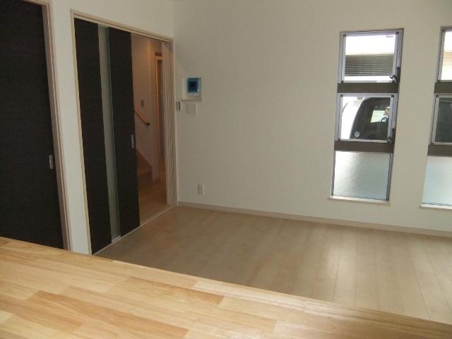 Same specifications photos (living). Same specifications