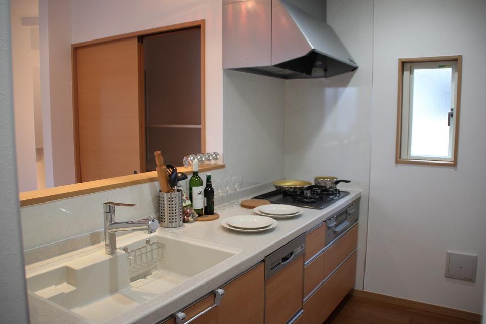 Same specifications photo (kitchen). Same specifications