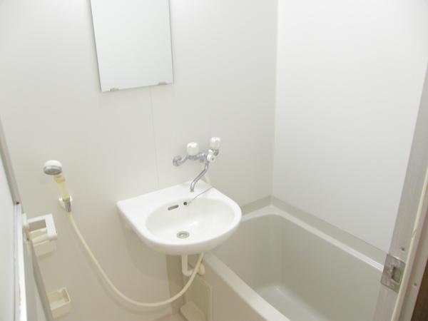 Bath. bus ・ Toilets are becoming another.