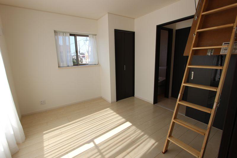 Other introspection. Shakujii Park New construction