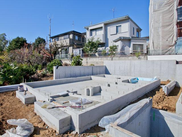 Local appearance photo. Local (11 May 2013) Shooting