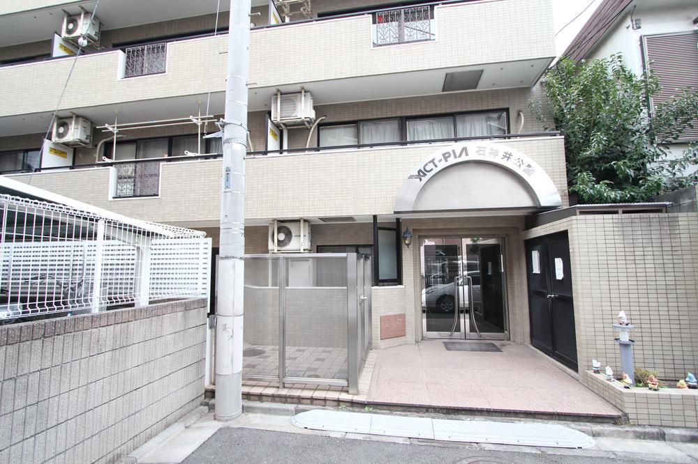 Local appearance photo. The salesman which has a national qualification of FP (financial planner), It is carefully to suggestions made to the customer's point of view. Please feel free to contact us. We look forward to staff. It is OUTREACH of sincerity business.