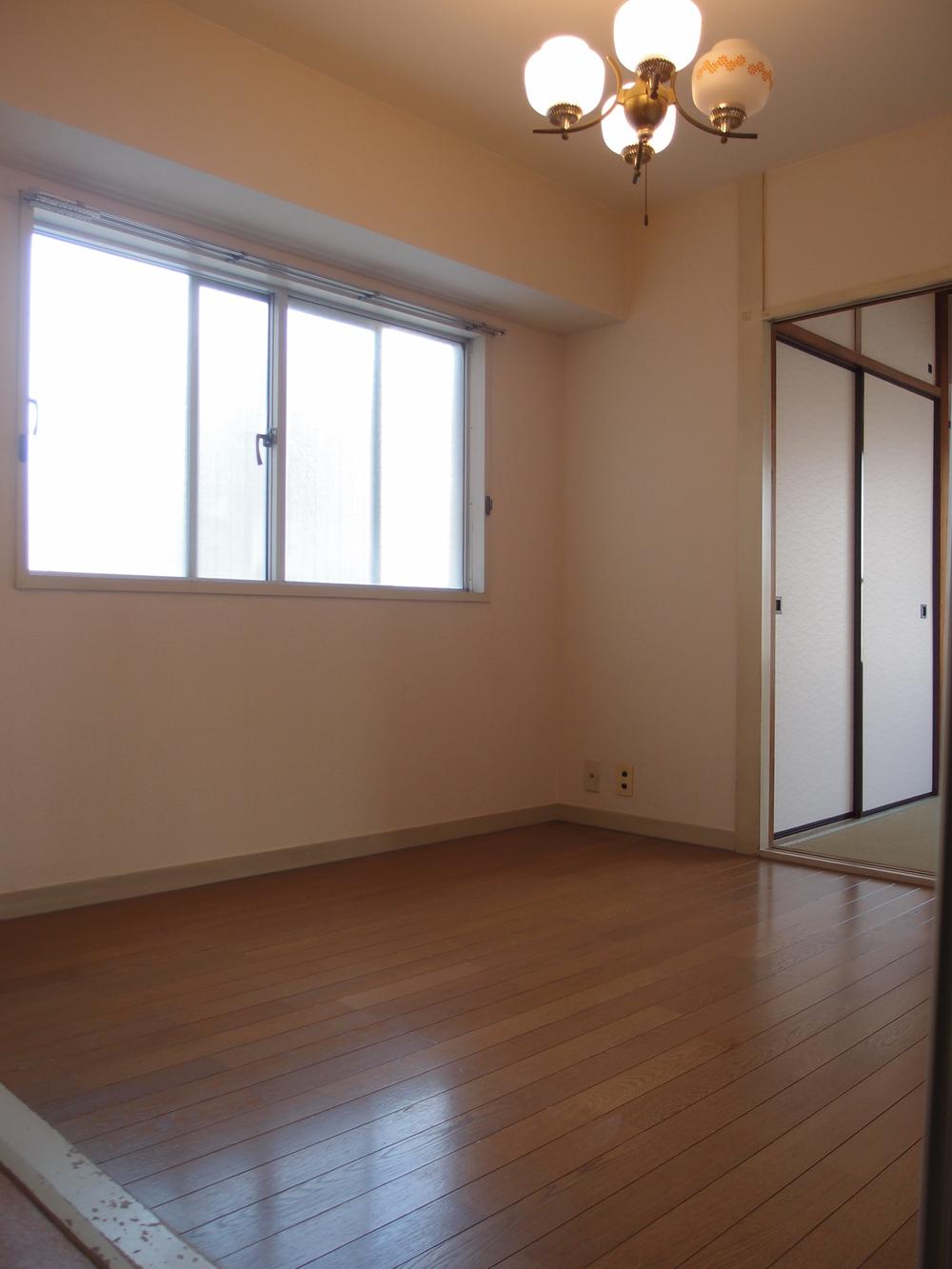 Non-living room. Indoor (12 May 2013) Shooting ~ December 2013 Cross re-covering, House cleaned ~