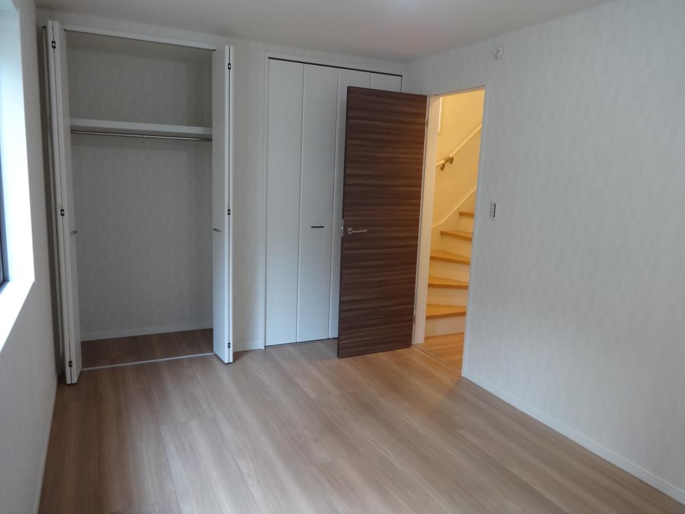 Non-living room. Indoor (12 May 2013) Shooting