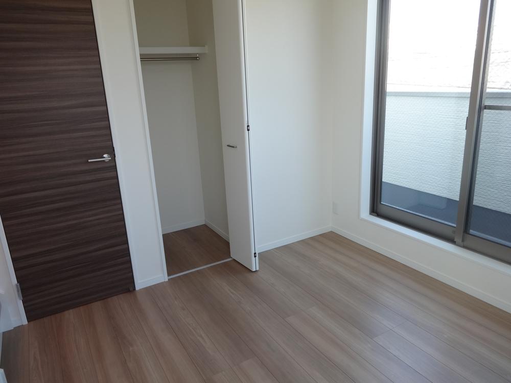 Non-living room. Indoor (12 May 2013) Shooting