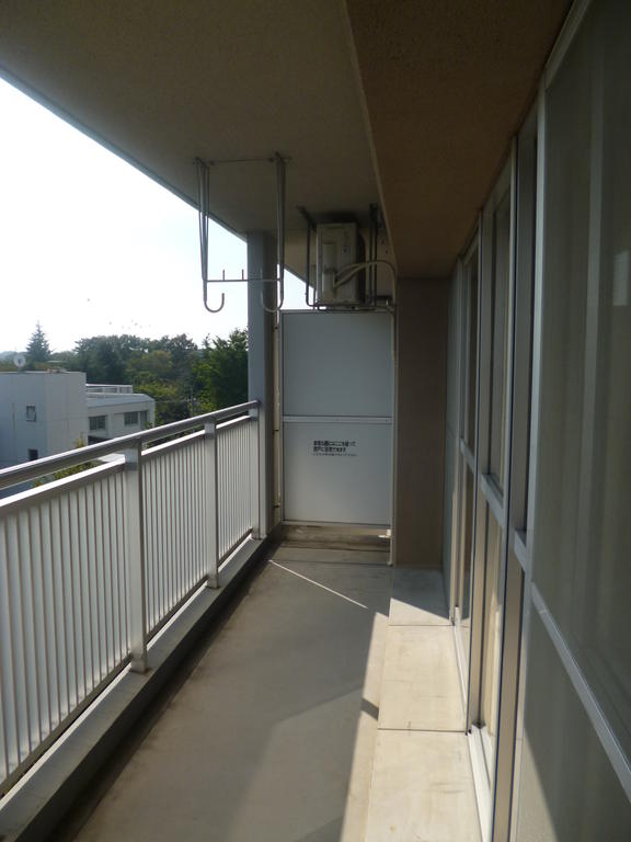 Balcony. Wide balcony, Day good!