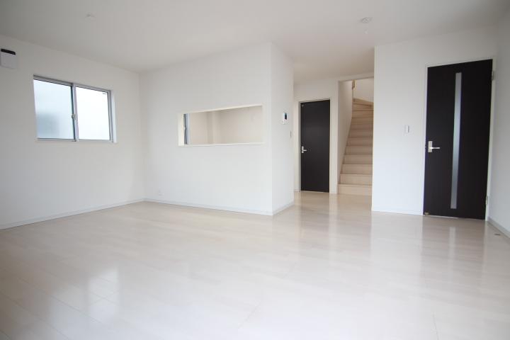 Same specifications photos (living). Toei housing construction