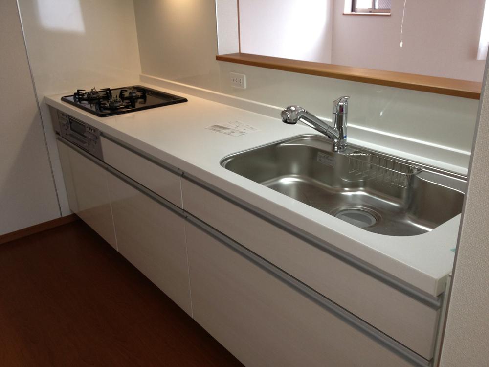 Kitchen. Indoor (12 May 2013) Shooting