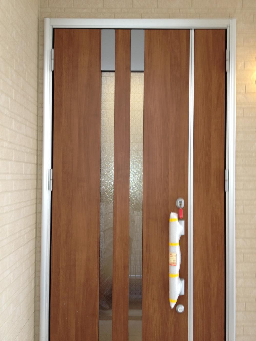 Entrance. Local (12 May 2013) Shooting