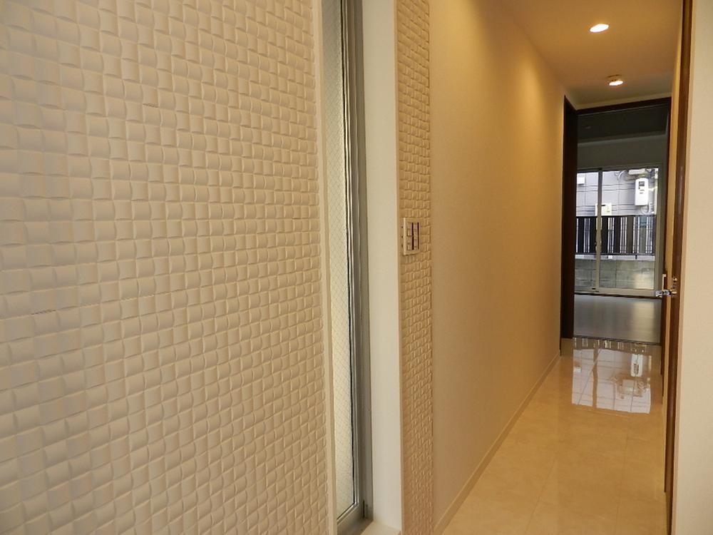 Entrance. Entrance hall marble floor, Wall Ecocarat