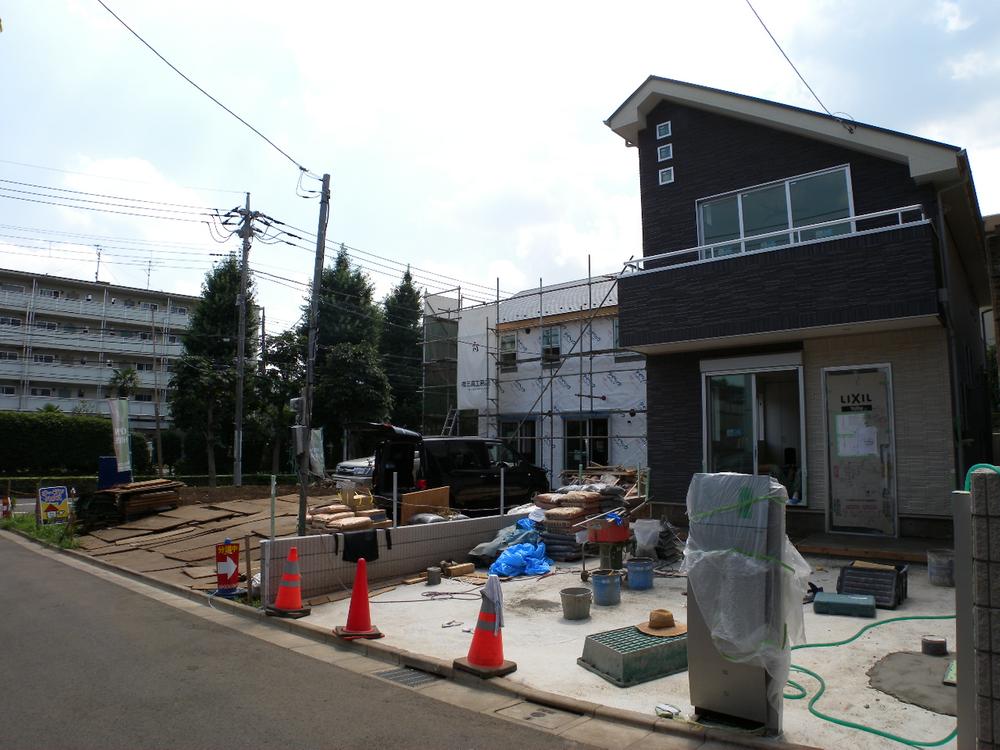 Local photos, including front road. Local (July 2013) Shooting