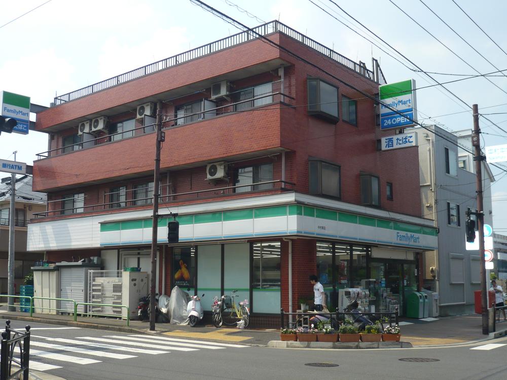 Convenience store. 280m to FamilyMart