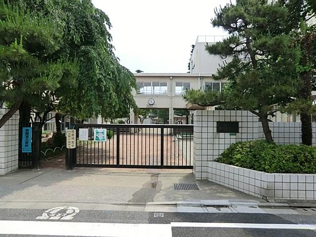 Primary school. 277m to Nerima Nerima Higashi Elementary School