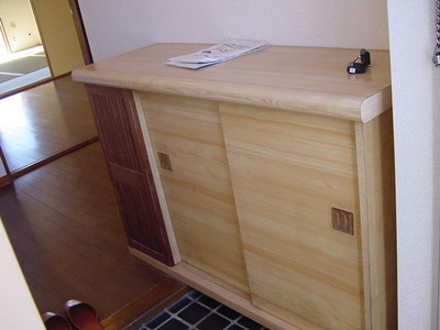 Entrance. Entrance shoe rack