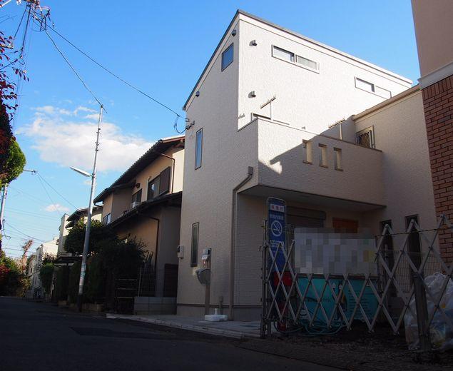 Local appearance photo. Local (12 May 2013) Shooting