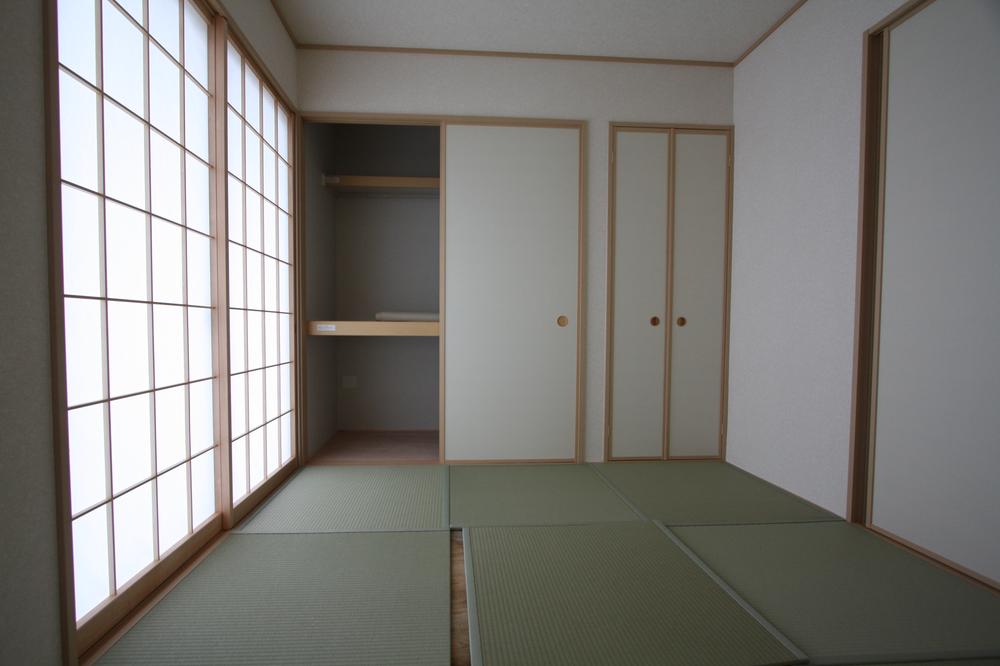 Non-living room. Indoor (12 May 2013) Shooting