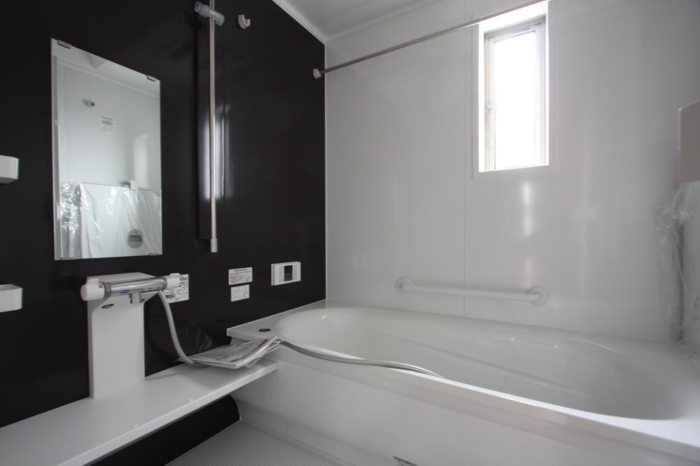 Bathroom. Indoor (12 May 2013) Shooting