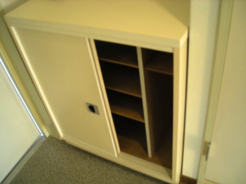 Receipt. Shoe box equipped