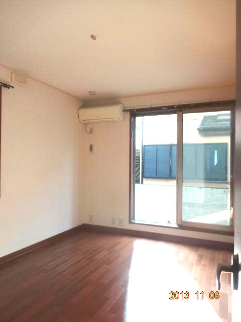 Other room space. It is the first floor of the bedroom.