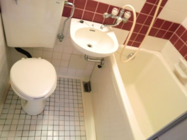 Bath. Cleaning Ease the water around is together.