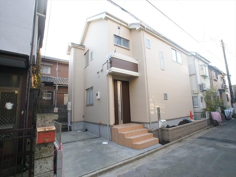 Local appearance photo. Commuting in 2 Station Available ・ School is convenient