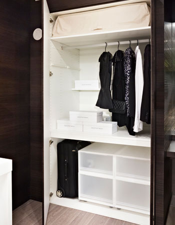 Receipt.  [Futon closet] In order to respond to your voice that "I want a place that houses the futon I do not need a Japanese-style", We made a closet that futon can also be accommodated.