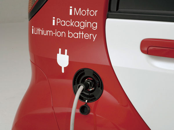 Other.  [Electric car correspondence] The charging outlet, such as an electric car was set up to self-propelled parking lot. It incorporates the next generation of the system considering the ecology.  ※ 2 compartment minute  ※ The use of charge-only outlet, you may be charged.