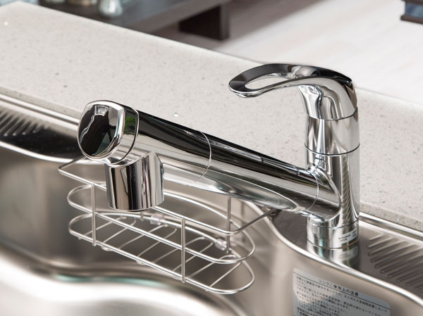 Kitchen.  [Water purifier integrated mixing faucet] Water purification ・ Raw water and Straight ・ Switching of the shower one-touch. You can have delicious water at any time drink.