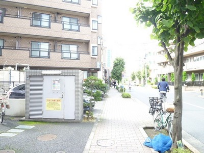 Other. 10m to the surrounding environment (other)