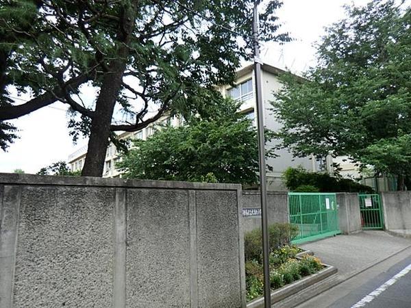 Primary school. 570m to Nerima Oizumikita Elementary School