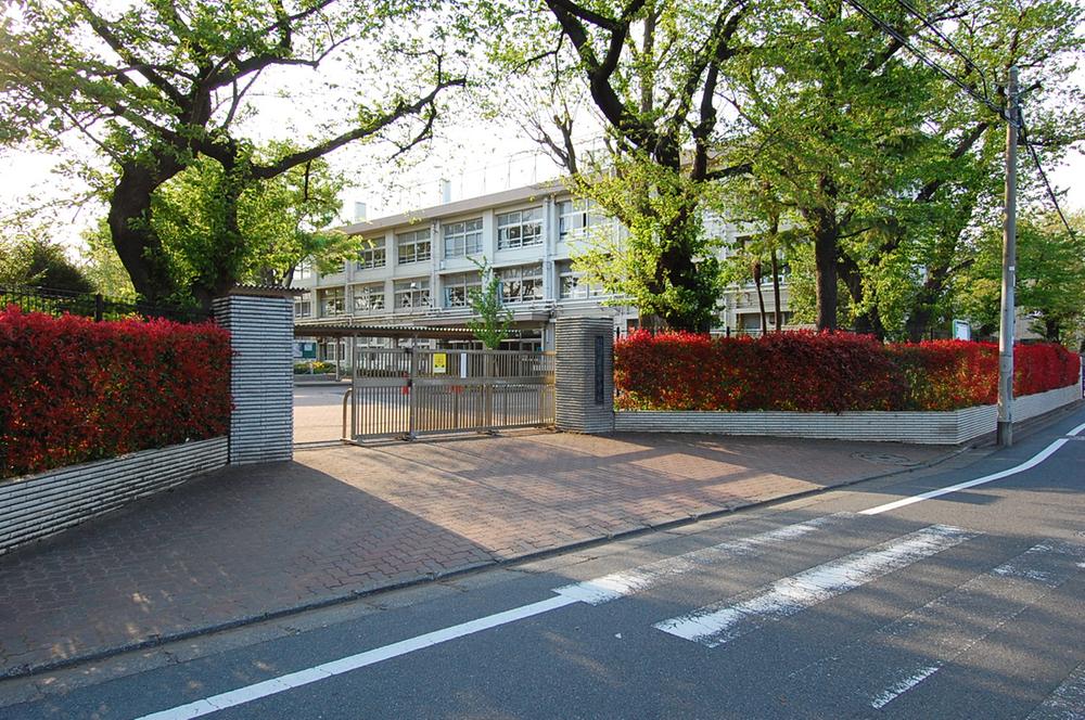 Junior high school. 648m to Nerima Nerima Junior High School