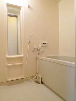 Bath. Please bathing to extend the tub slowly foot with add-fired function