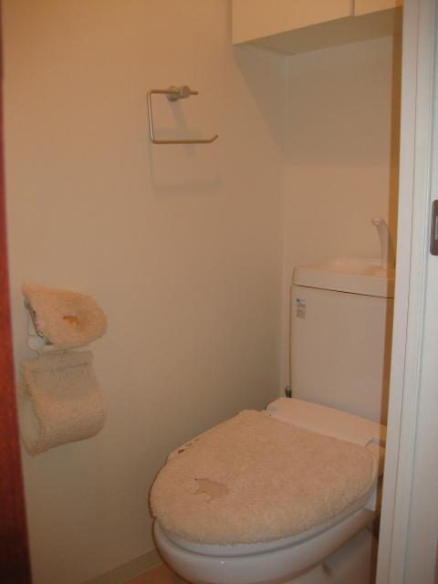 Toilet. Indoor (July 2013) Shooting