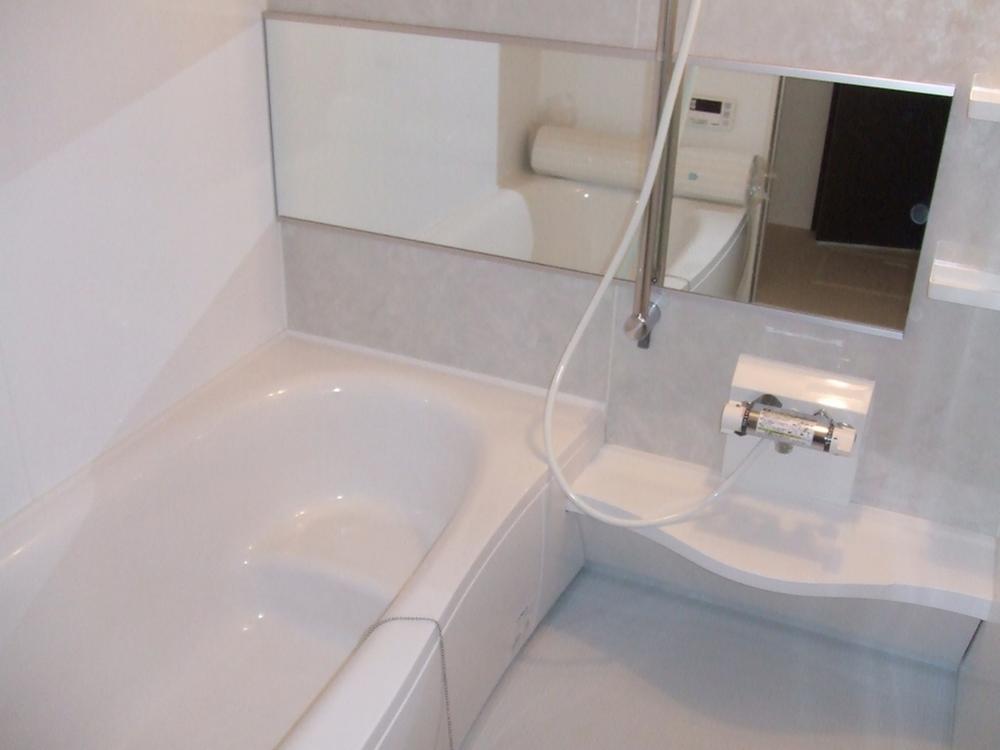 Same specifications photo (bathroom). Seller construction cases _ bathroom