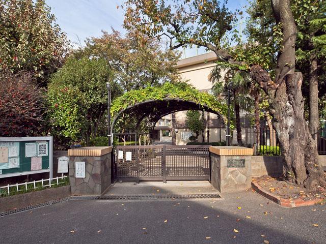 Primary school. 882m to Nerima Kaishin fourth elementary school