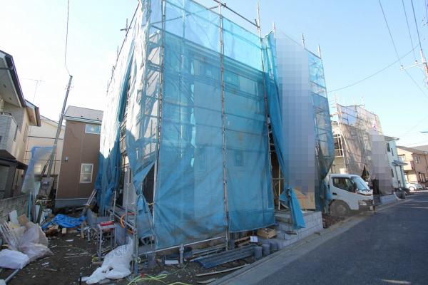 Local photos, including front road. Local (December 14, 2013) Shooting